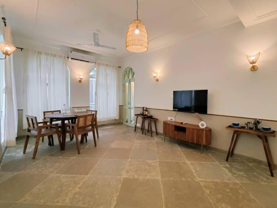 Barcelona Villas At Love Story Siolim- 3Bhk Private Pool Villas Exteriör bild