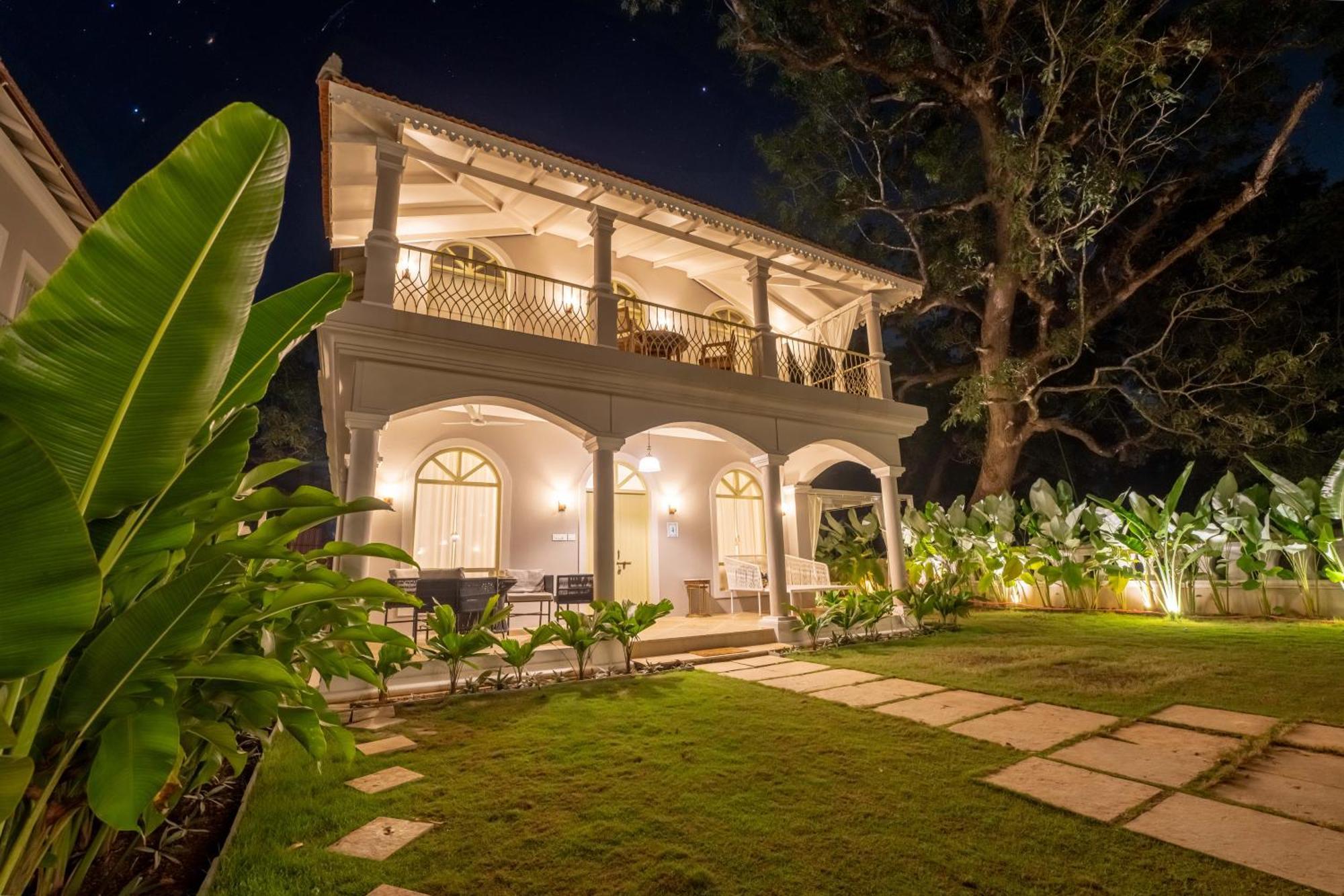 Barcelona Villas At Love Story Siolim- 3Bhk Private Pool Villas Exteriör bild